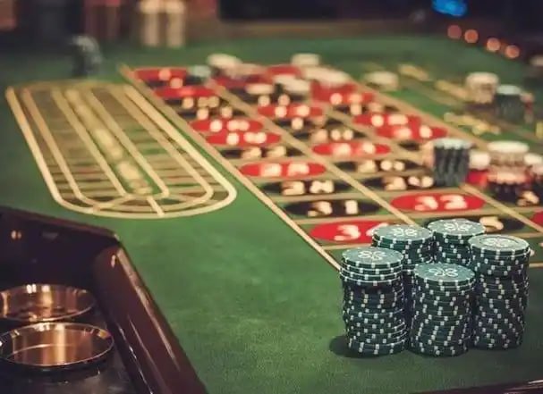 Giao diện sảnh game slot và live casino tại c186